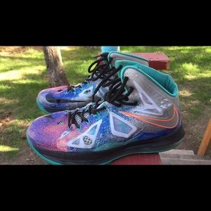 Lebron basketball shoes